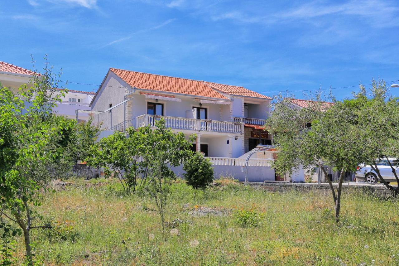 Apartments By The Sea Slatine, Ciovo - 16131 ภายนอก รูปภาพ