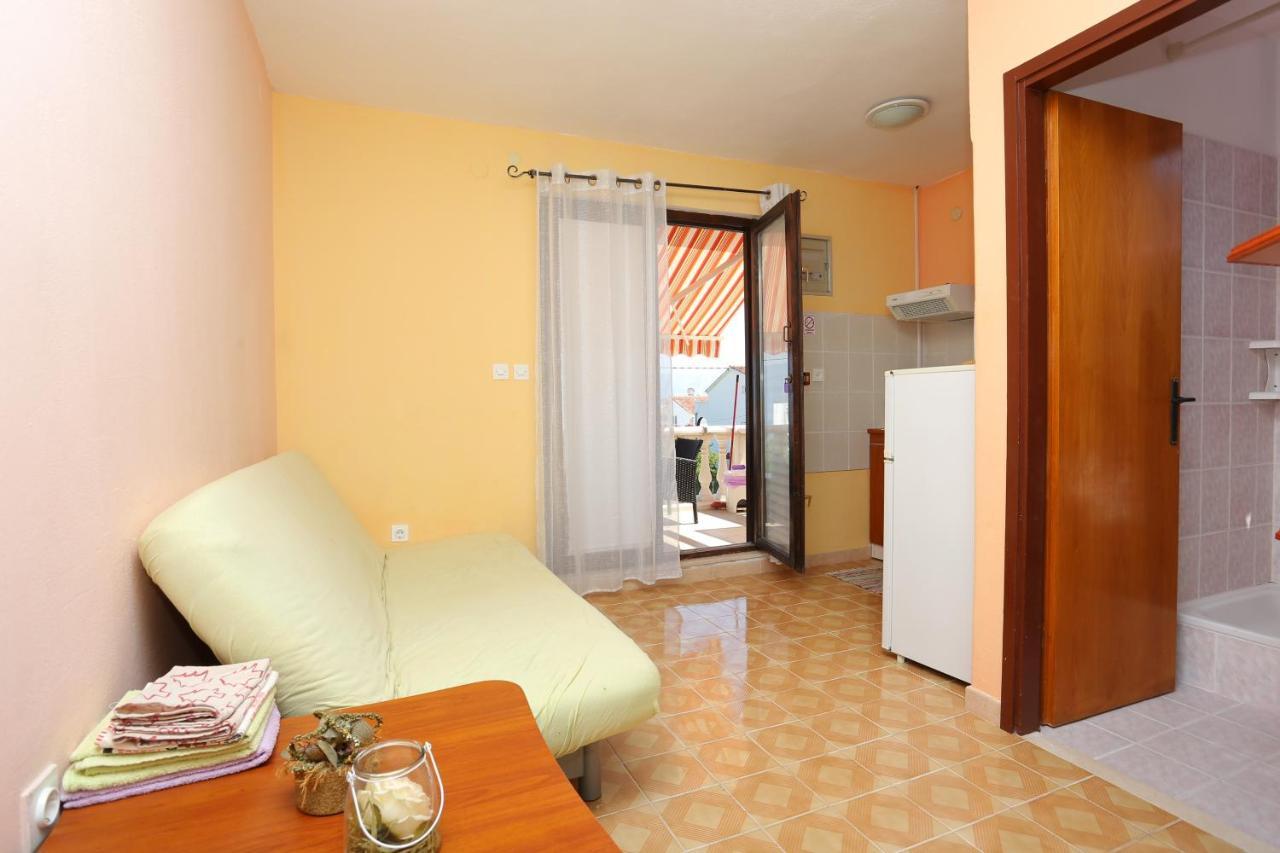 Apartments By The Sea Slatine, Ciovo - 16131 ภายนอก รูปภาพ
