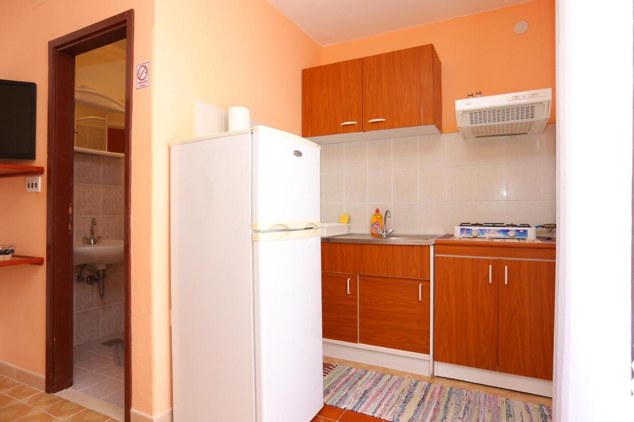 Apartments By The Sea Slatine, Ciovo - 16131 ภายนอก รูปภาพ